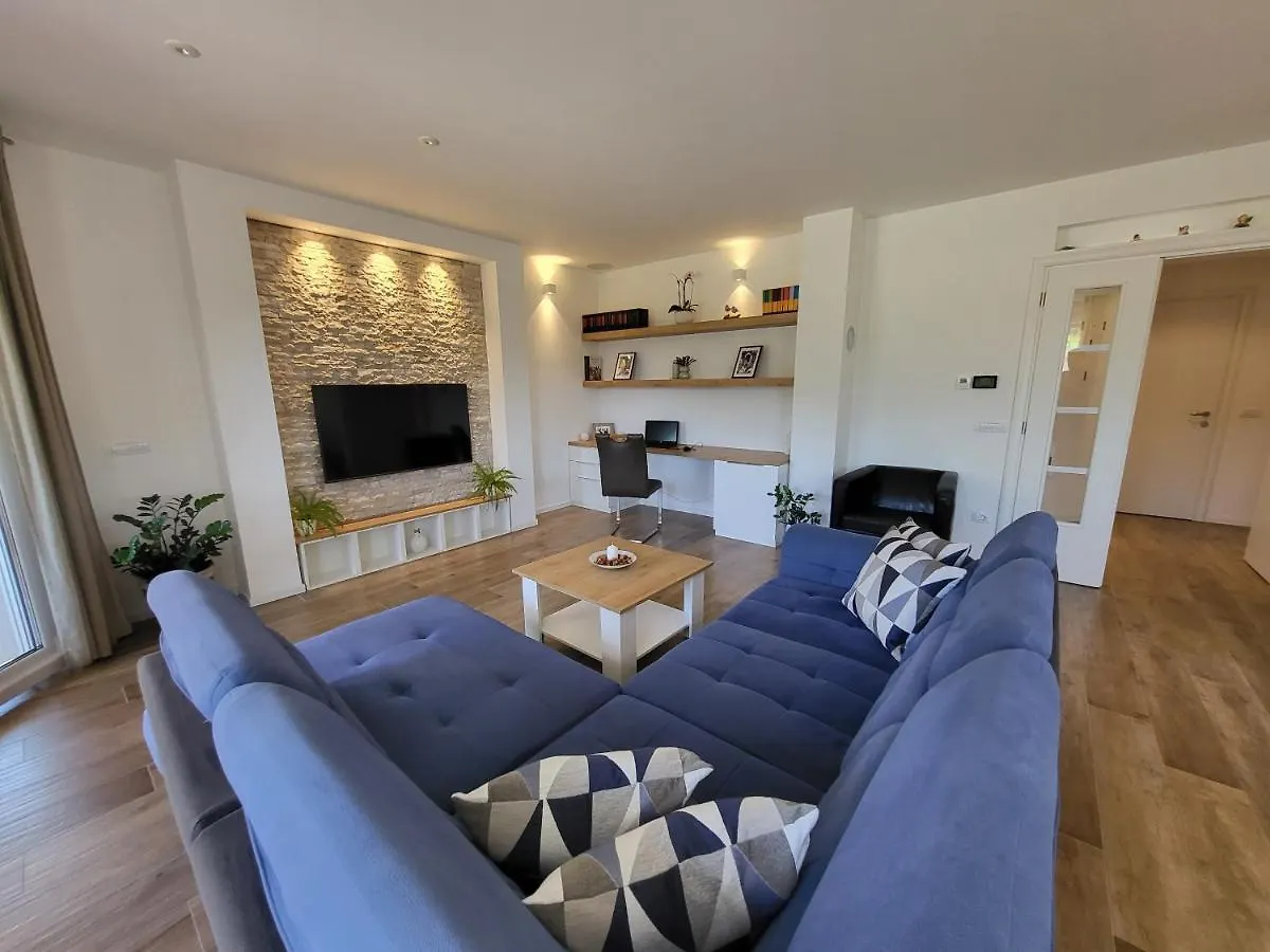 Apartments Melisa Pula