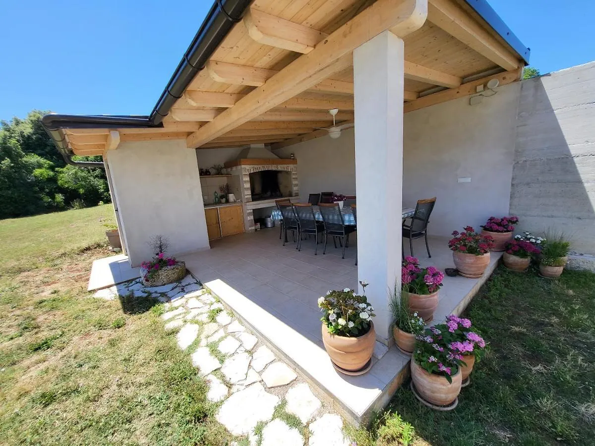 Apartments Melisa Pula 0*,  Croatia