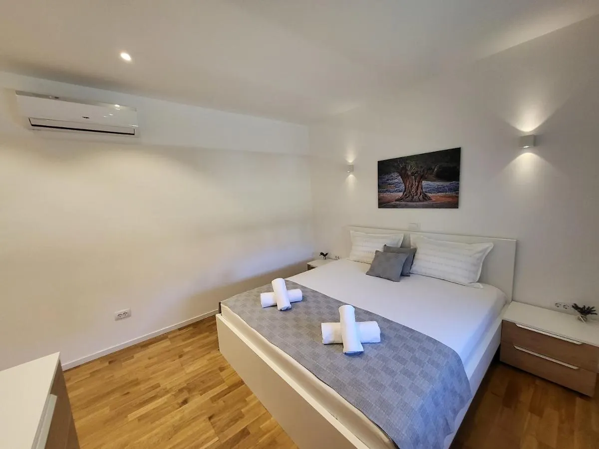 Apartments Melisa Pula