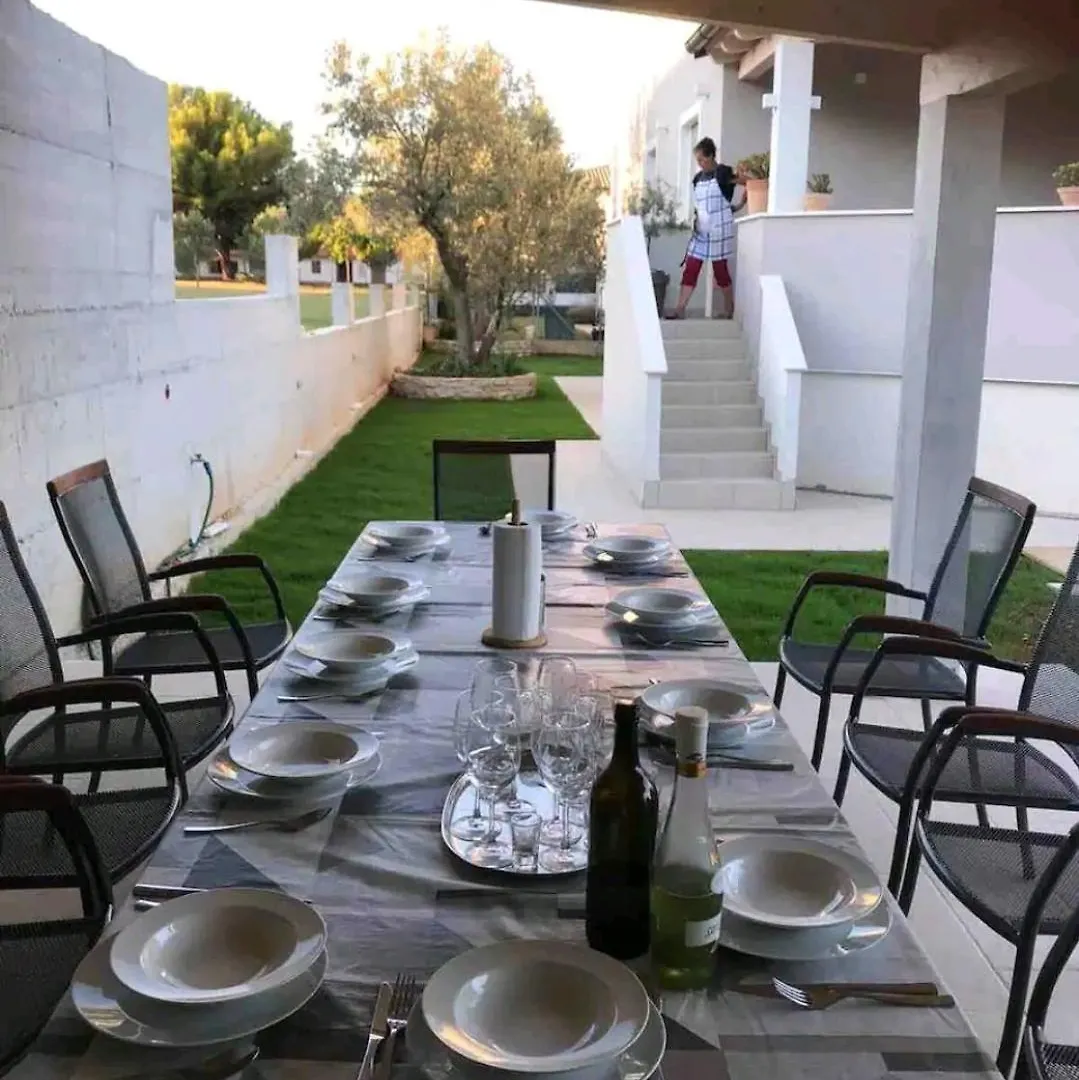 Apartments Melisa Pula 0*,  Croatia