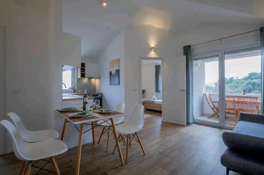 Apartments Melisa Pula 0*,  Croatia